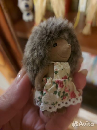 Sylvanian families Семья ёжиков 4 фигурки