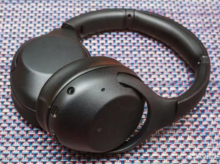 Наушники Sony WH-XB900N