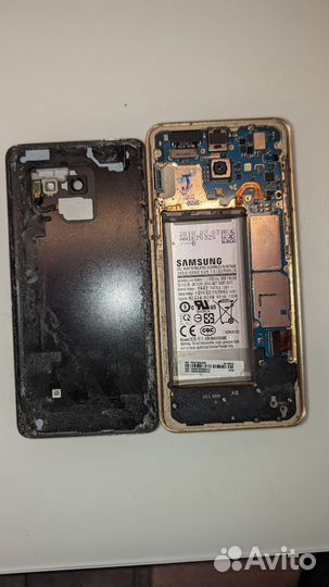 Samsung Galaxy A8 (2018), 4/32 ГБ