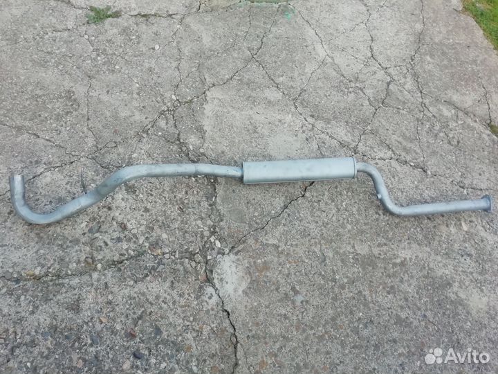 Резонатор на ниву на три болта