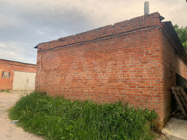 Гараж, > 30 м²