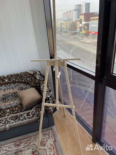 Мольберт художественный