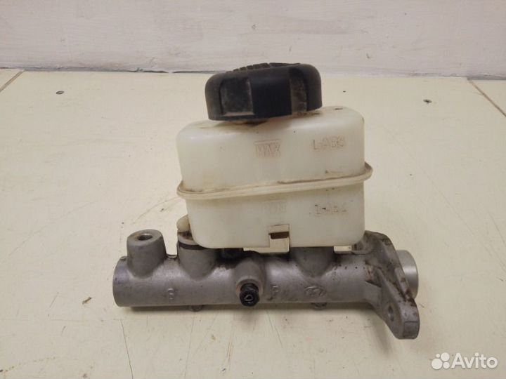 Цилиндр тормозной главный Hyundai Sonata EF 2.0