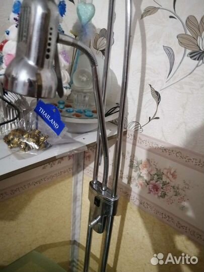 Торшер напольный со столиком