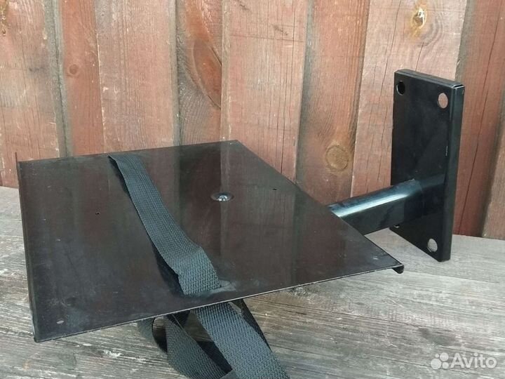 Метал.полка под телевизор