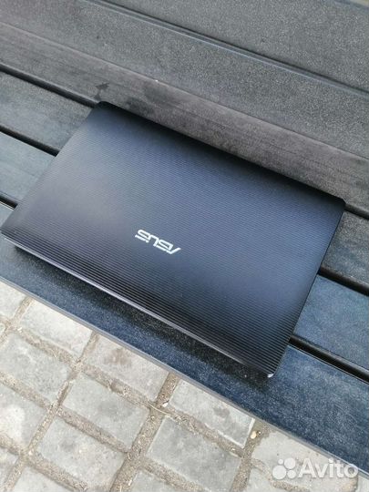 Ноутбук asus
