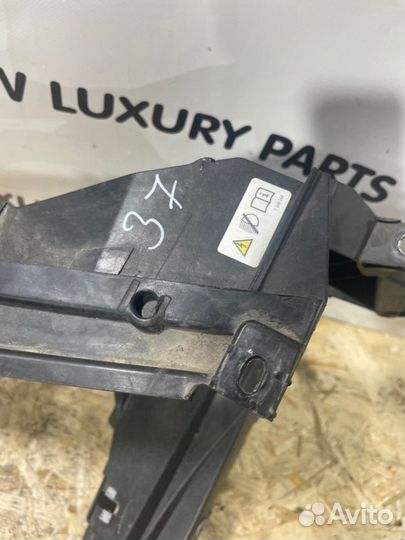 Кронштейн крыла правый Bmw Х6 3.0 N55B30 2011