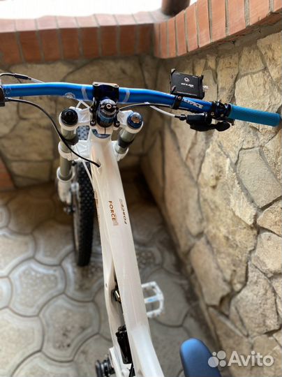 Продам велосипед Downhill двух подвес GT force