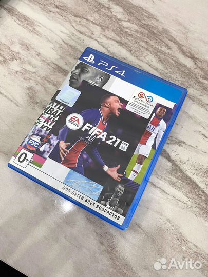 PlayStation 4 Pro 1TB + игра Fifa 21