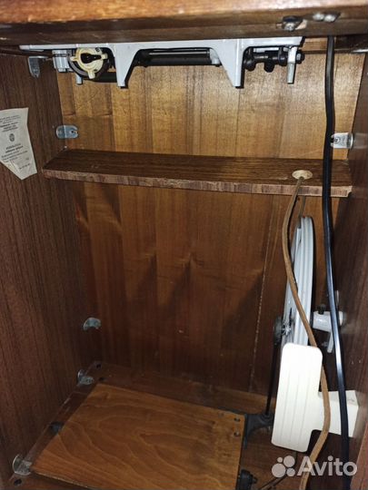 Швейная машина Чайка 143