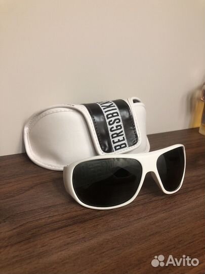 Солнцезащитные очки Bikkembergs