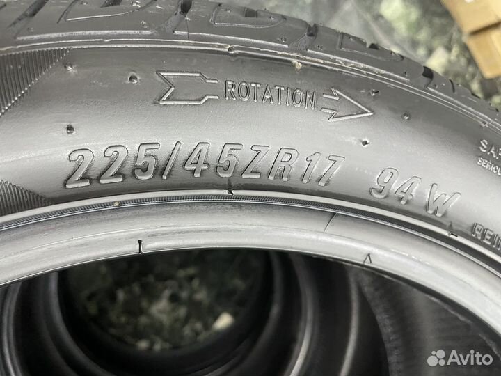 Maxxis MA-Z4S Victra 225/45 R17 94W