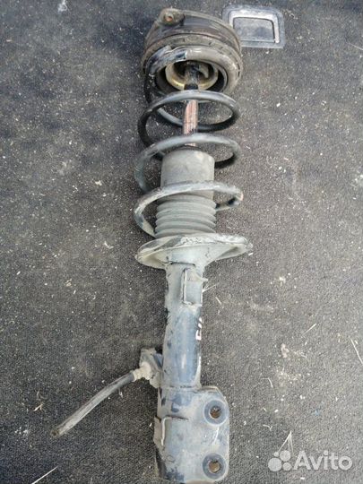 Стойка передняя правая Nissan Note E11 HR15