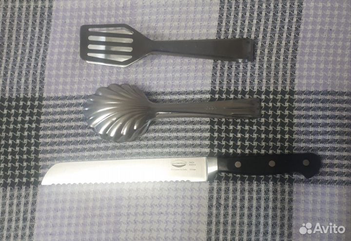 Нож для хлеба и кух.щипцы.Нерж