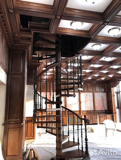 Деревянный потолок из массива дерева