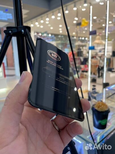 Защитное стекло на Honor 20/20Pro 6D