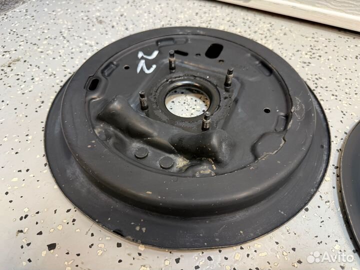 Щит тормозной Suzuki Jimny JB43W