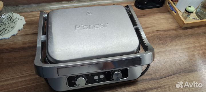 Электрогриль Pioneer GR1010e