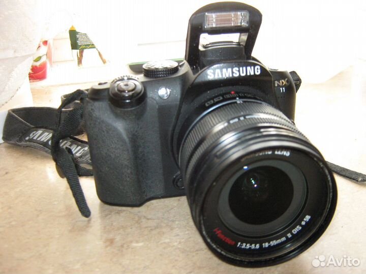 Продам фотоаппарат samsung NX11