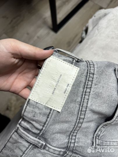 Джинсы mom 34 bershka