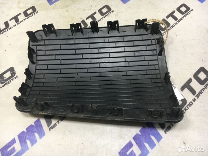 Накладка торпедо правая Лада Гранта