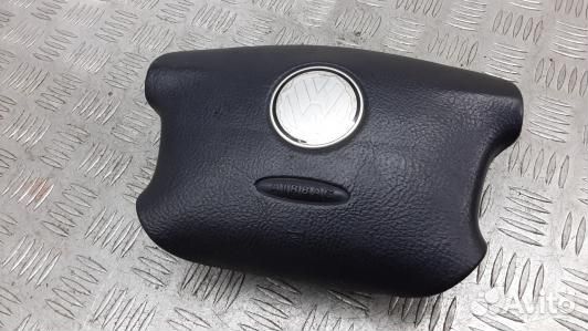 Подушка безопасности водителя volkswagen golf 4 (9