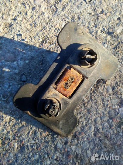 Направляющая бампера VW T4.Фольксваген Т4