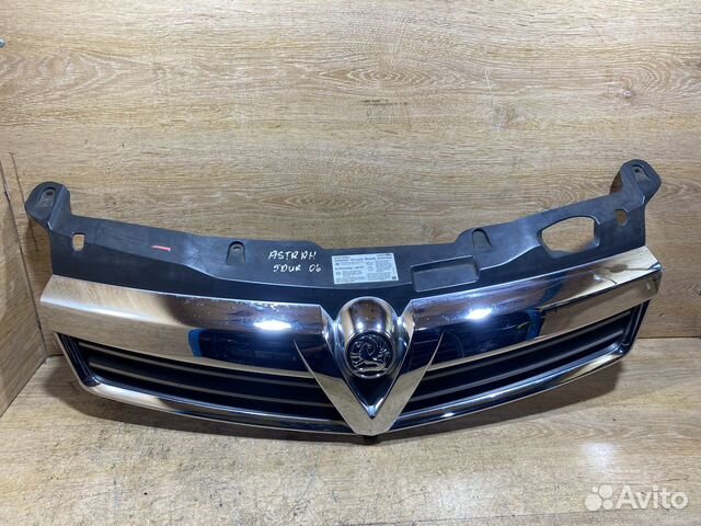 Решетка радиатора Opel Astra H рест Арт. 130337