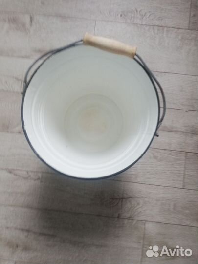 Ведро и бидончик эмалированные времен СССР