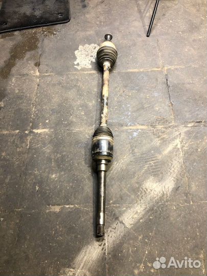 Привод полуось передний правый Mercedes-Benz