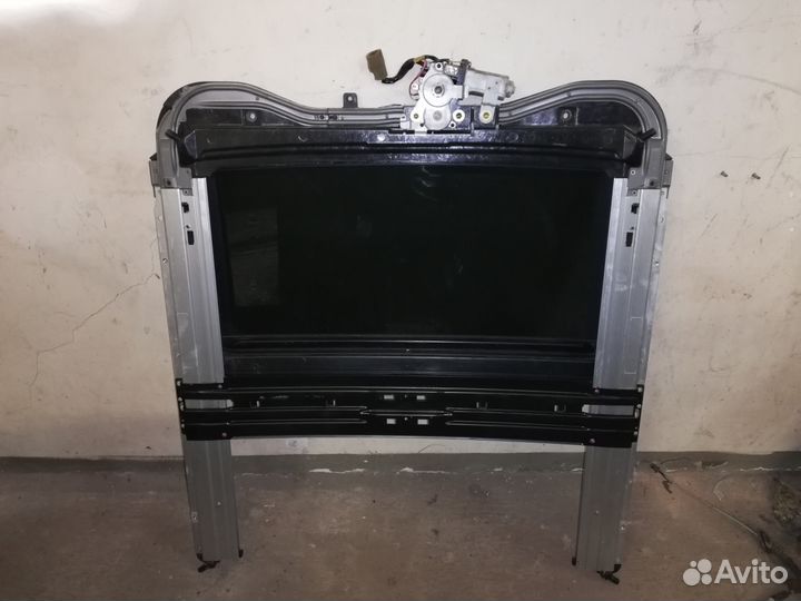 Люк в сборе Pontiac Vibe 2002-2007