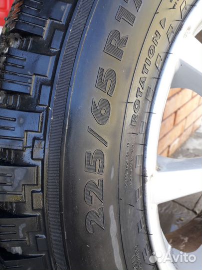 Nokian Tyres R-Truck Drive 225/65 R17