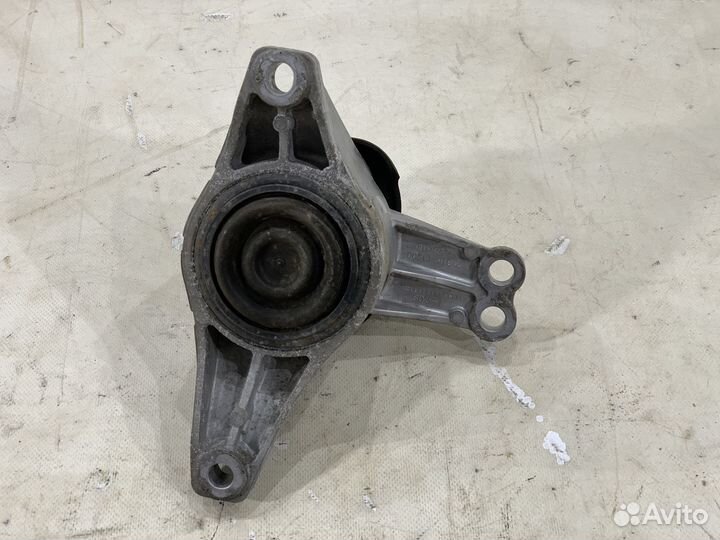 Опора двигателя правая KIA K5 DL3