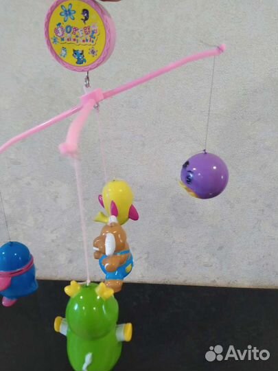 Игрушки на детскую кроватку