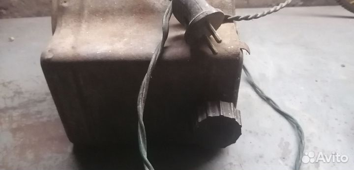 Старый трансформатор