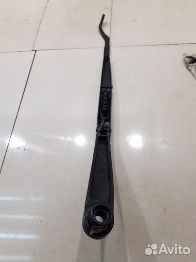 Поводок стеклоочистителя (правый) (Kia Sorento IV)