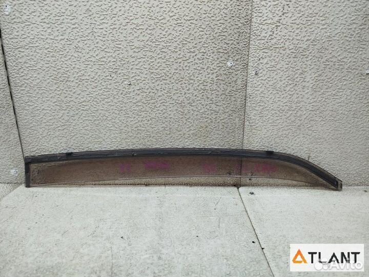 Ветровик задний правый toyota mark X