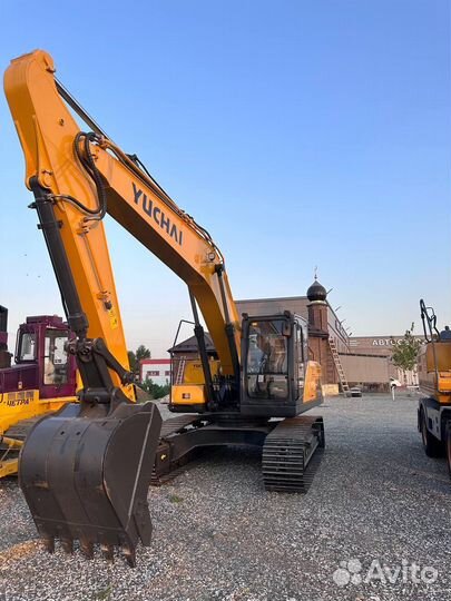 Гусеничный экскаватор Yuchai YC 215-9, 2023