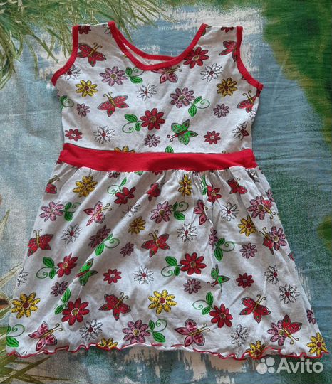 Платье для девочки новое