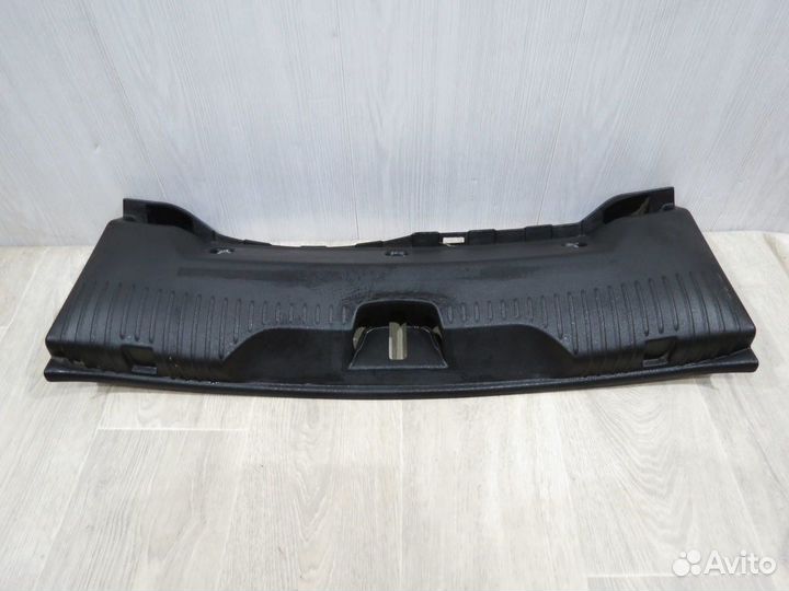 Кожух багажника Jaguar XF