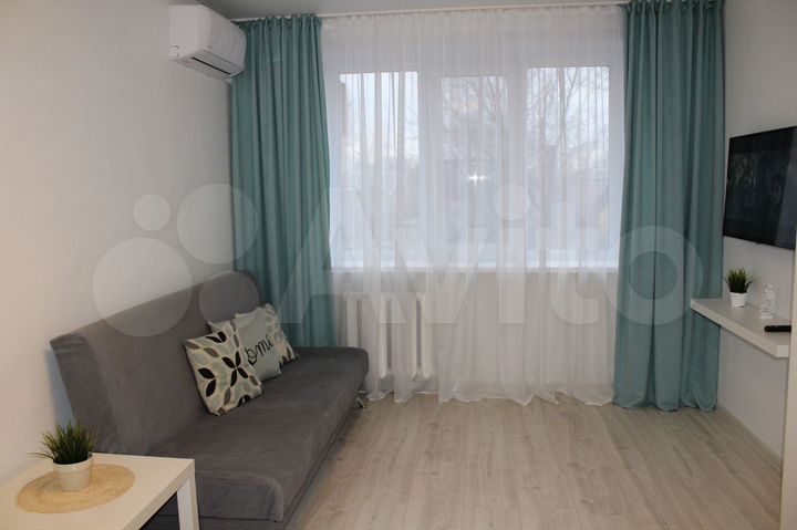 2-к. квартира, 43 м², 2/5 эт.