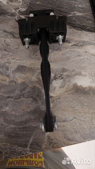 Ограничитель двери opel insignia