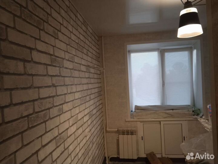 Поклейка обоев, ремонт, натяжные потолки