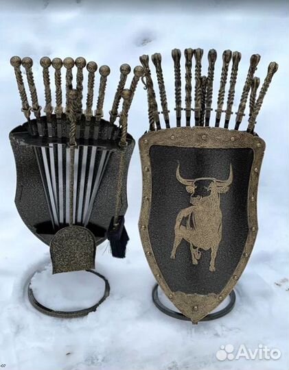 Подставка под шампуры Щит