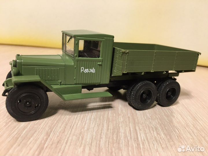 Армейский транспорт 1:43