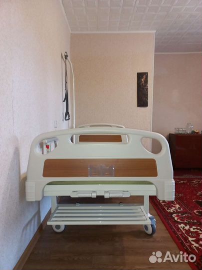 Кровать медицинская для лежачих больных