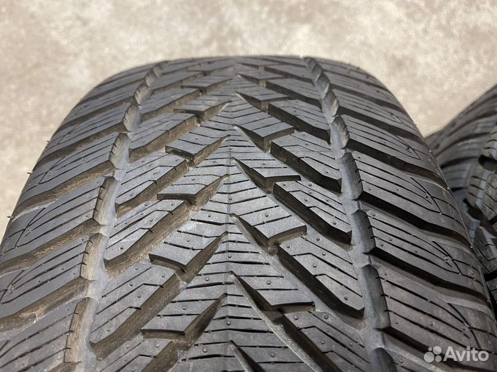 Goodyear Eagle Ultra Grip GW-3 255/45 R18 99V