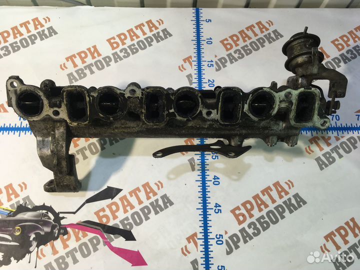 Тойота Хайлюкс Впускной коллектор