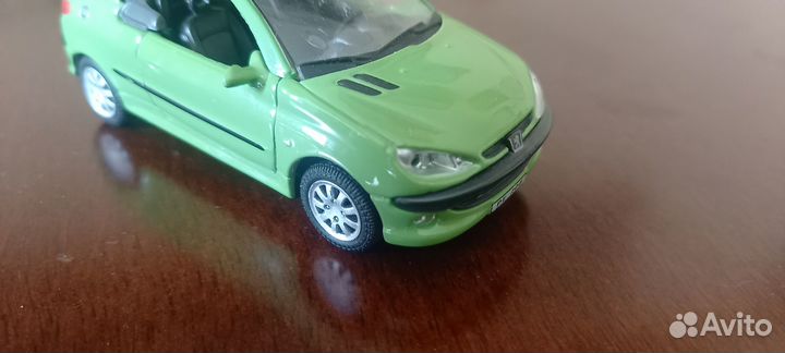 Модель автомобиля Peugeot 206