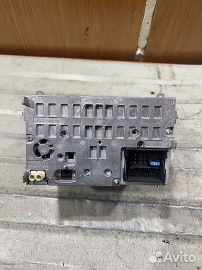 Штатная магнитола Audi A4 B8 1.8 CDH TSI 2008